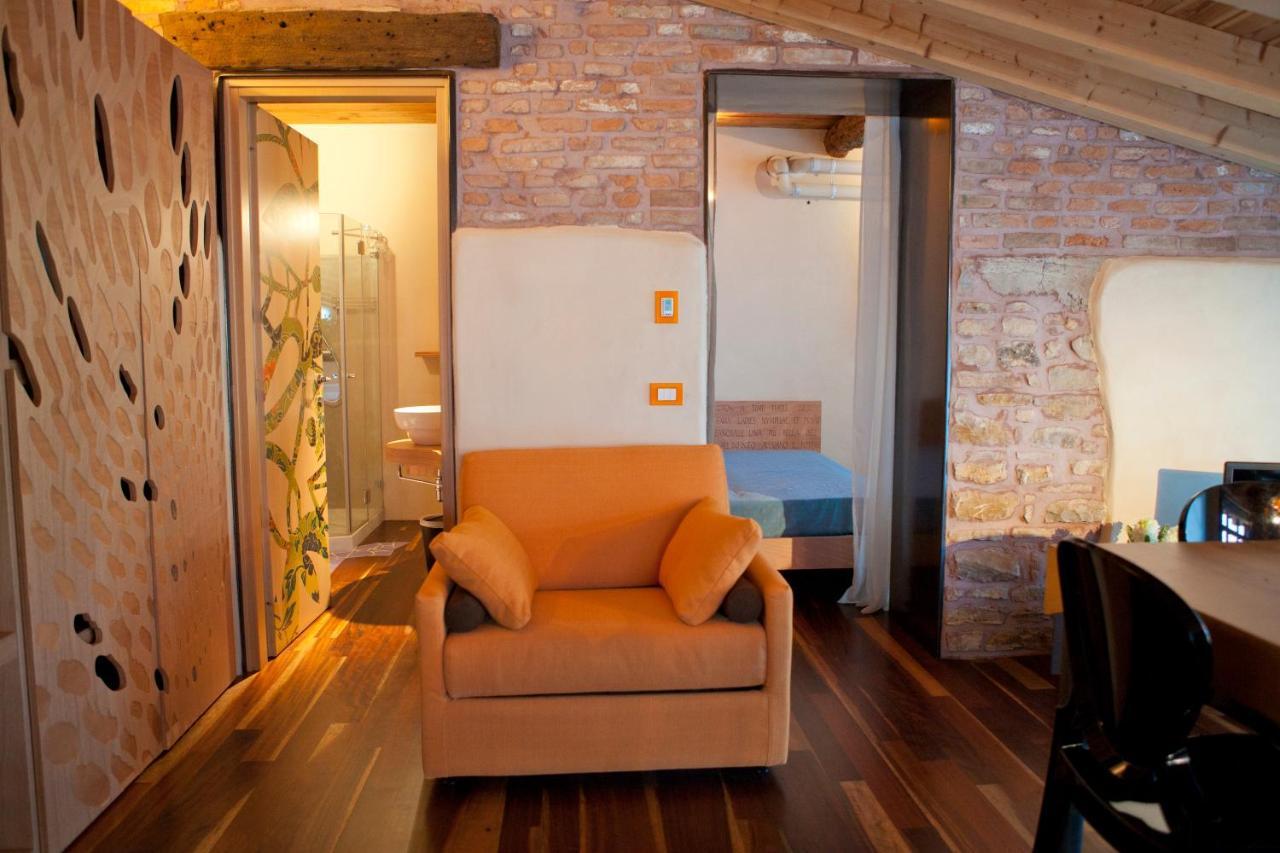 Dimora Le Nove Fate Hotell Bergamo Rom bilde